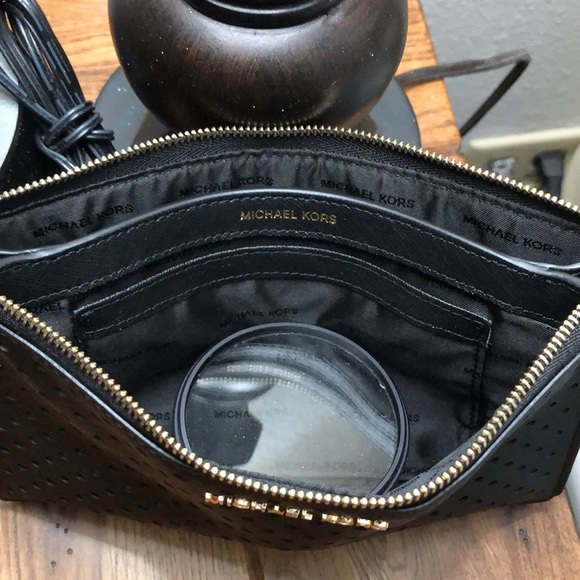 MICHAEL Michael Kors Back Clutch Wristlet OBO - Picture 4 of 10